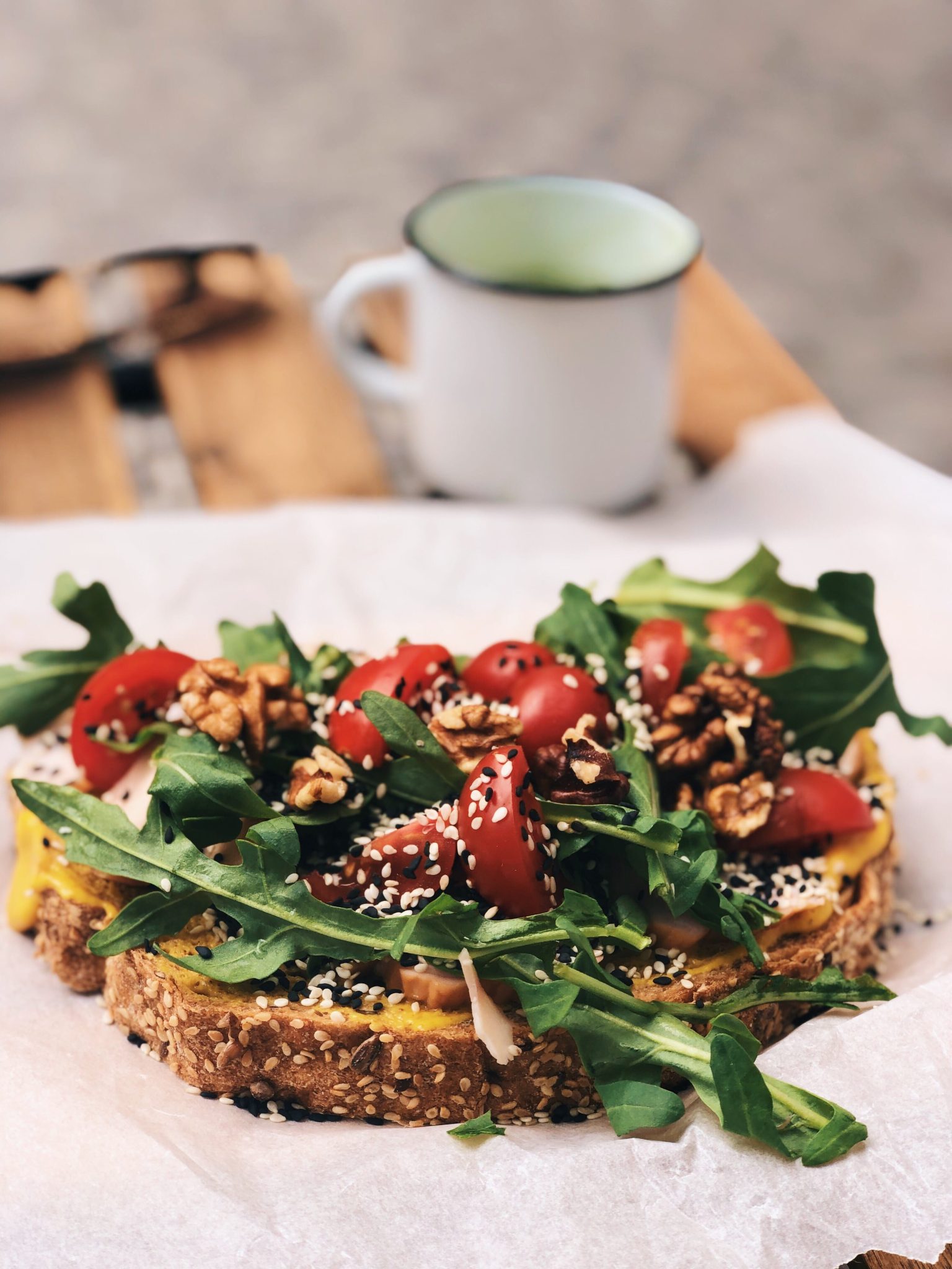 vegan-fruehstuecken-nuernberg-vegan-lifestyle-bowl.-kaffee-tisch